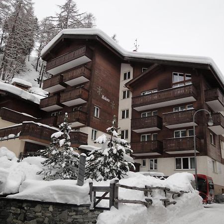 Bolero 4.5 Dachzimmerwohnung Zermatt Buitenkant foto