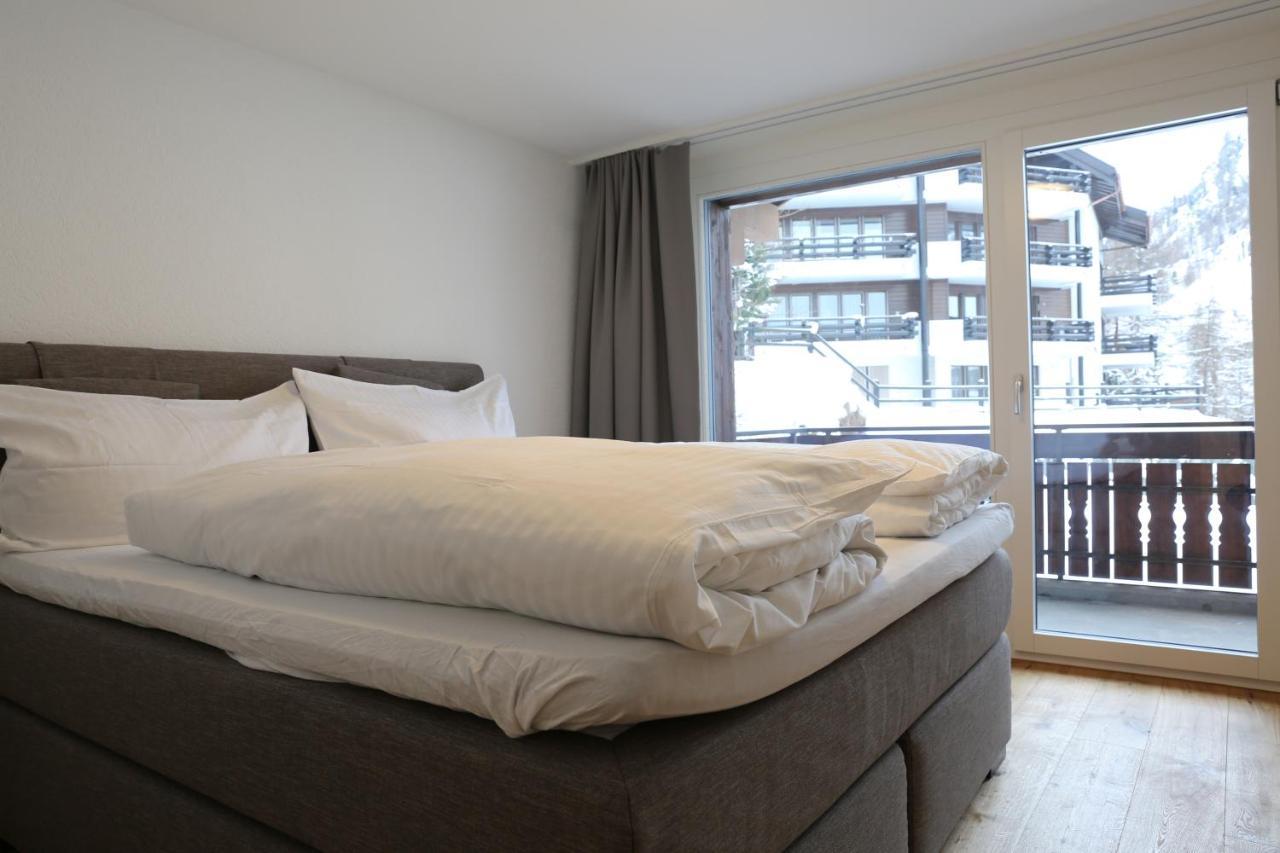 Bolero 4.5 Dachzimmerwohnung Zermatt Buitenkant foto